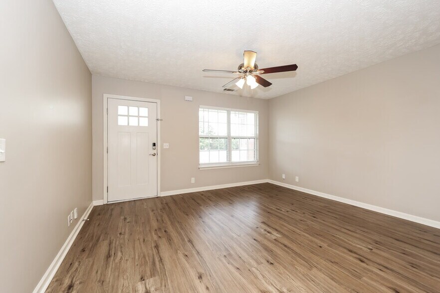 Building Photo - 233 Indian Park Dr