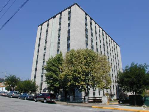 Alternate Building View 1 - Beaver Falls Plaza