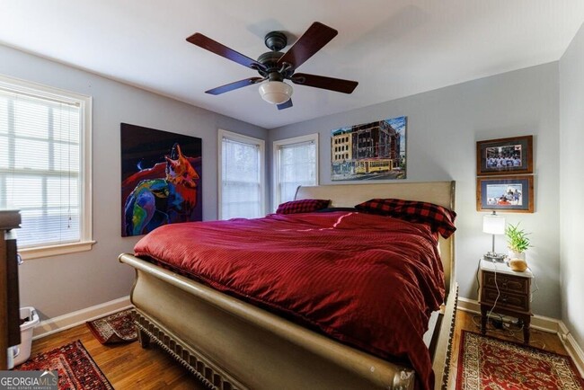 Building Photo - 1280 Stillwood Dr NE