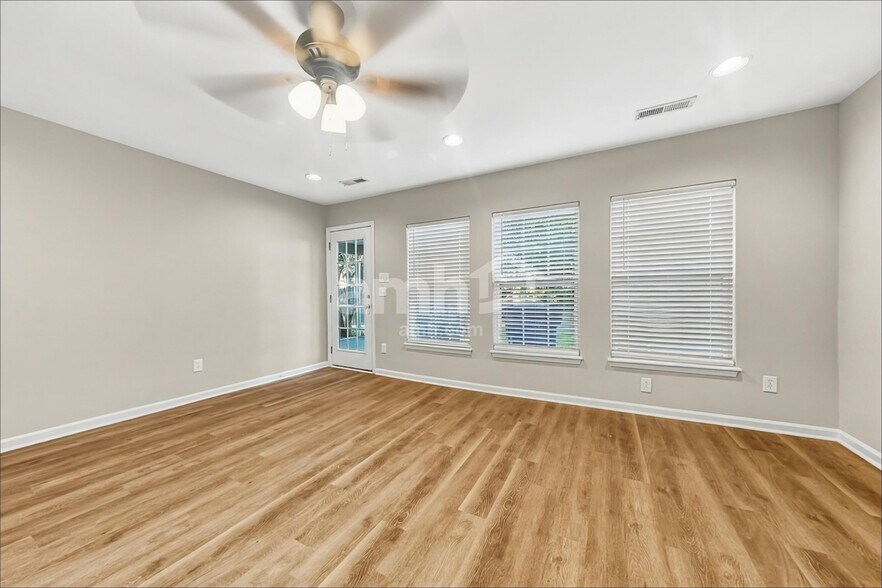 Building Photo - 5145 Torrey Ln