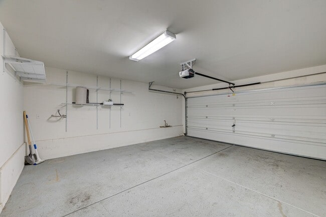 Building Photo - 5593 Markley Ave