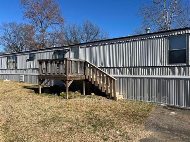 Building Photo - 515 Moby Ct