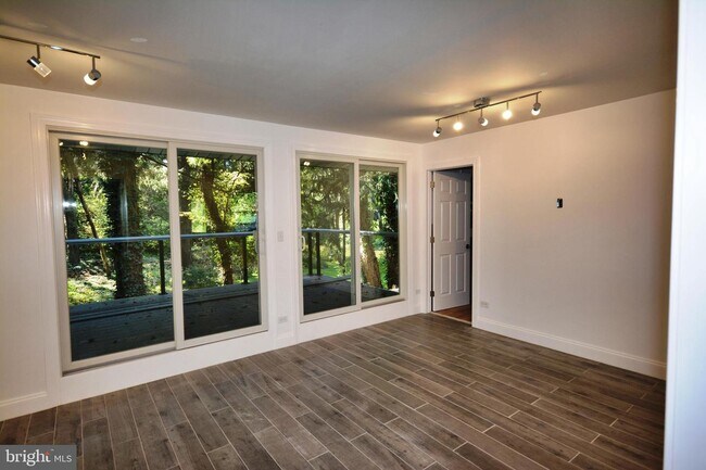 Building Photo - 50 Renninger Rd