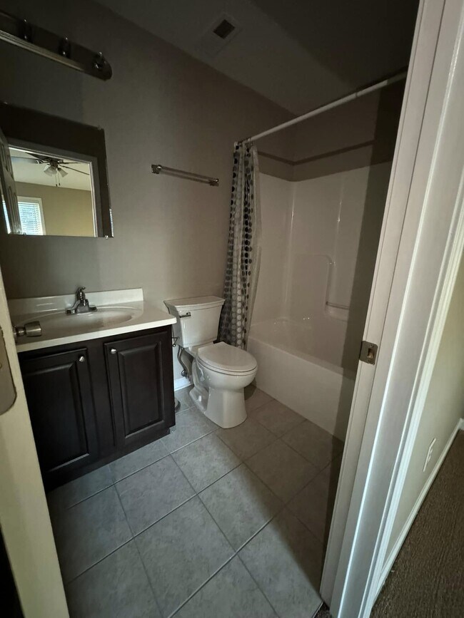 Building Photo - 119 Amanda Ln