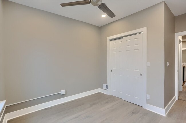 Building Photo - 5619 Hays St