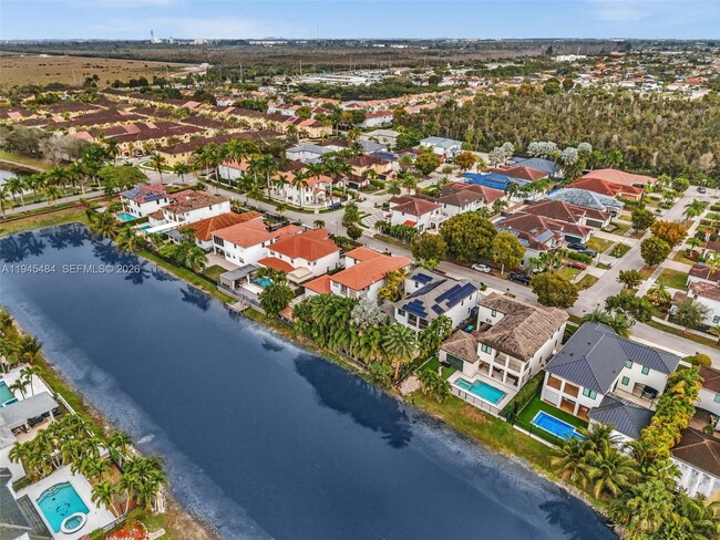 Building Photo - 1102 SW 149th Path