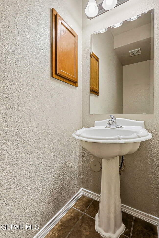 Building Photo - 3165 Sarina Cir