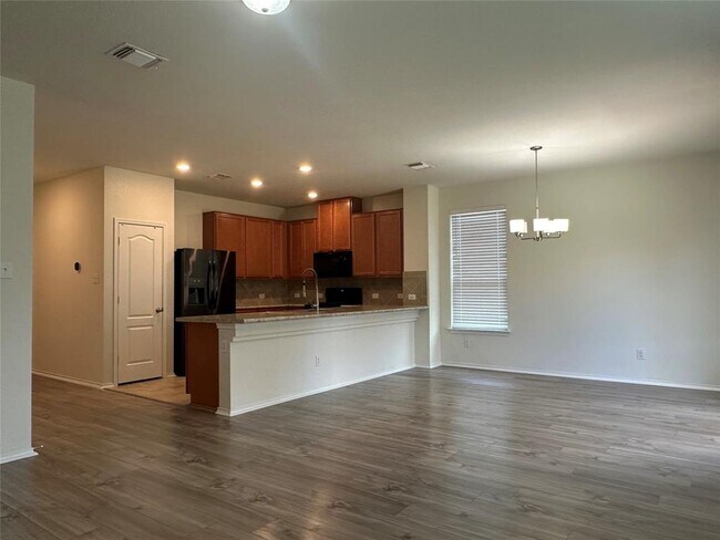 Building Photo - 6240 Mantalcino Dr