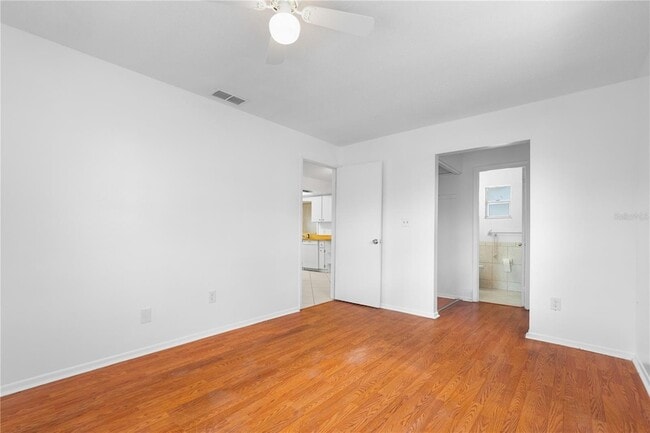 Building Photo - 2814 20th Ave Dr W