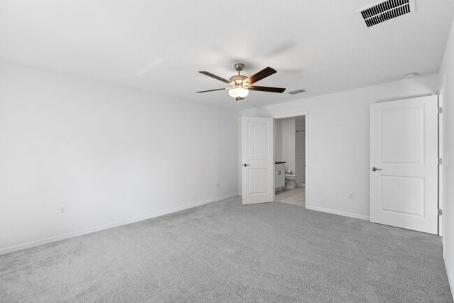 Building Photo - Like New 3/2 in Wimauma