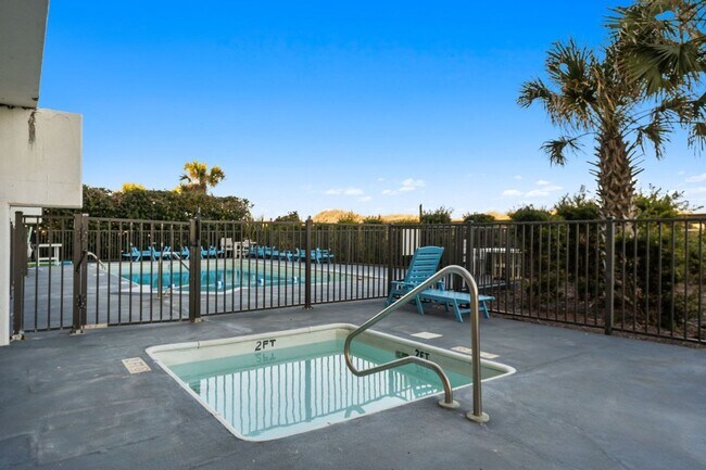 Building Photo - 222 Carolina Beach Ave N