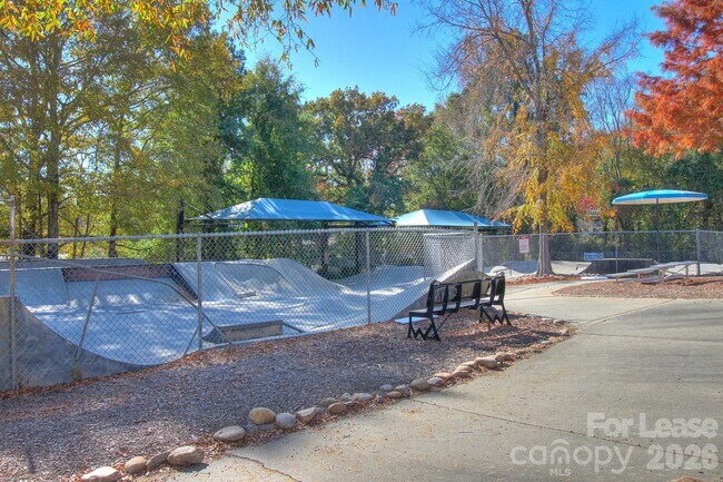 Building Photo - 3013 Hamilton Mill Dr