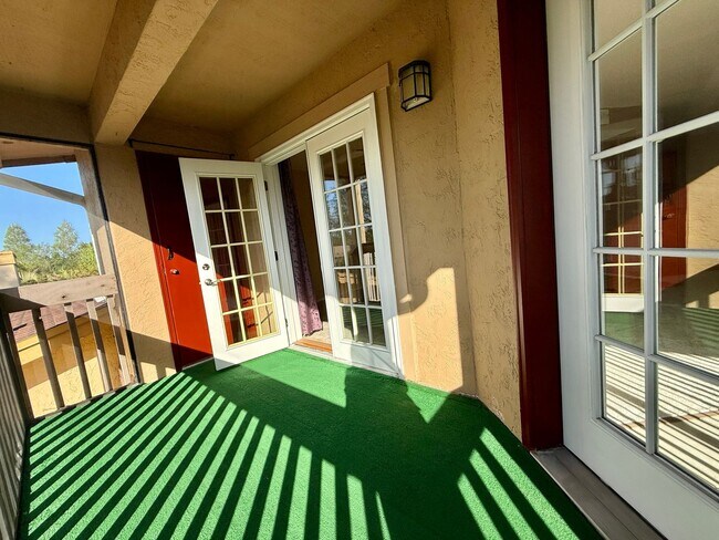 Building Photo - Belleair Village Condo 1/1 Open floor plan