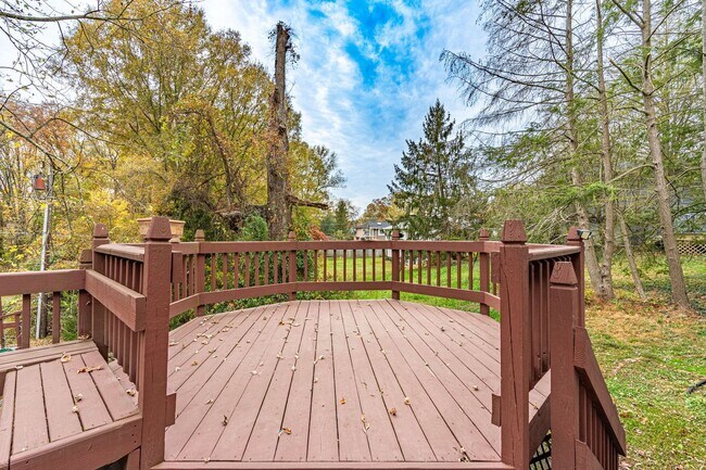 Building Photo - Charming 4 Bed SFH in Alexandria!