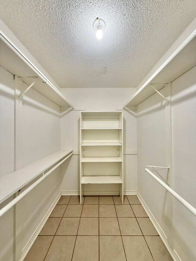 Building Photo - Available Now! 2 Bedroom 2 BathTownhome!