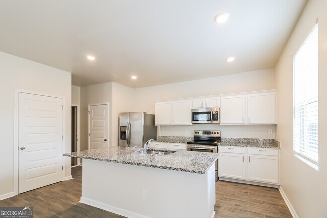 Building Photo - 60 Ella Dr