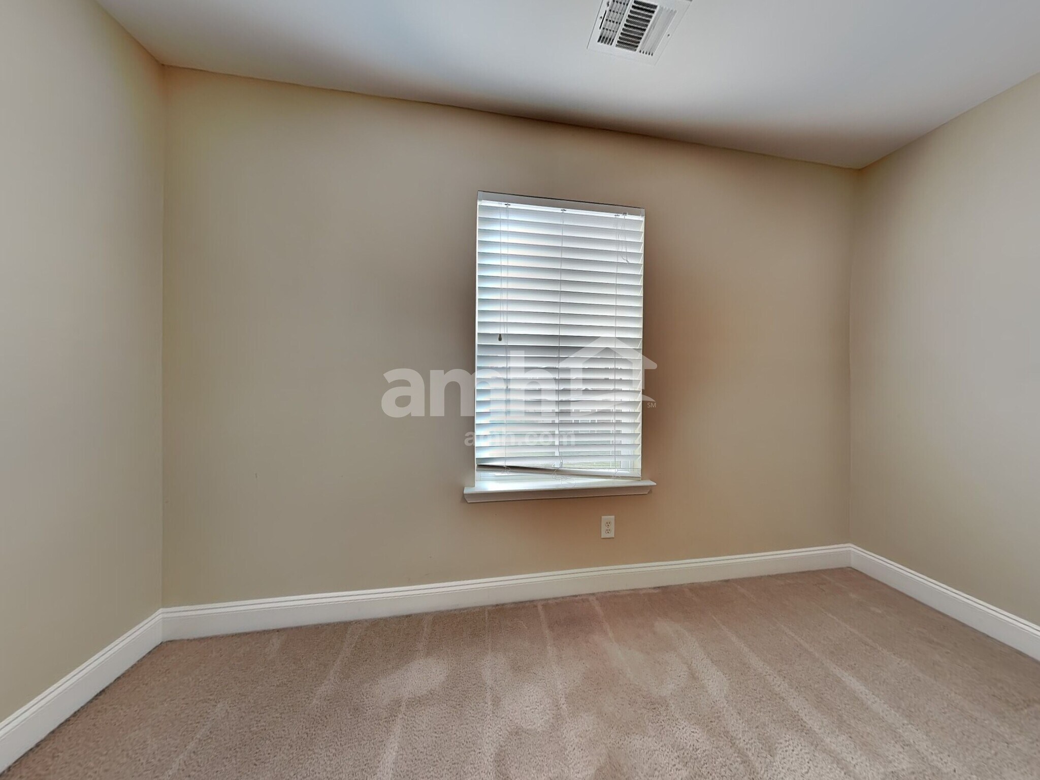 Building Photo - 306 Crabapple Cir