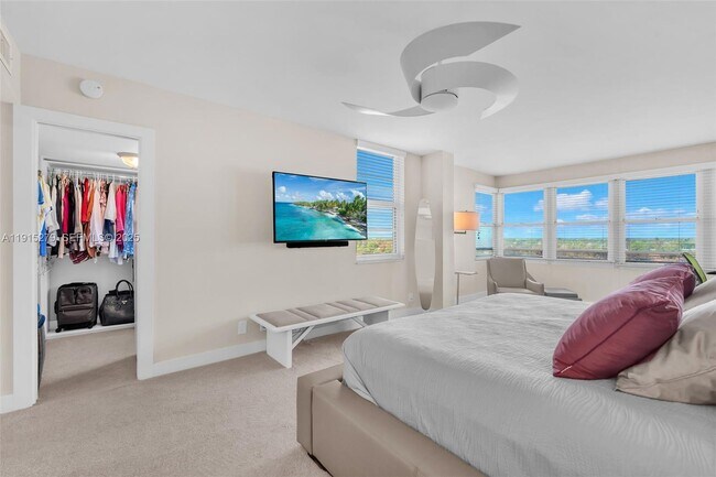 Building Photo - 3507 Oaks Way