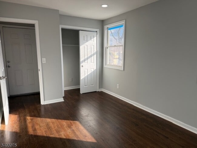 Building Photo - 10-06 1st St