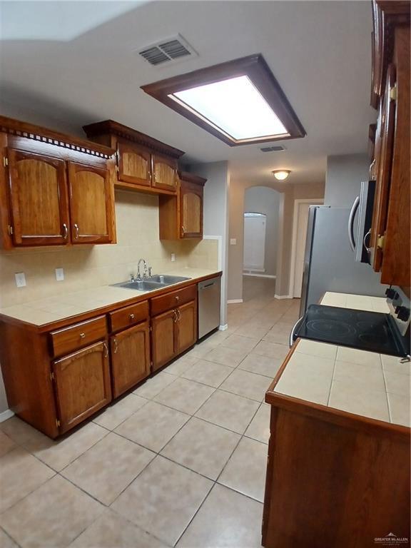 Building Photo - 19 Ginger Ave