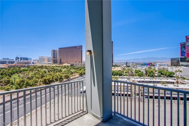 Building Photo - 360 E Desert Inn Rd
