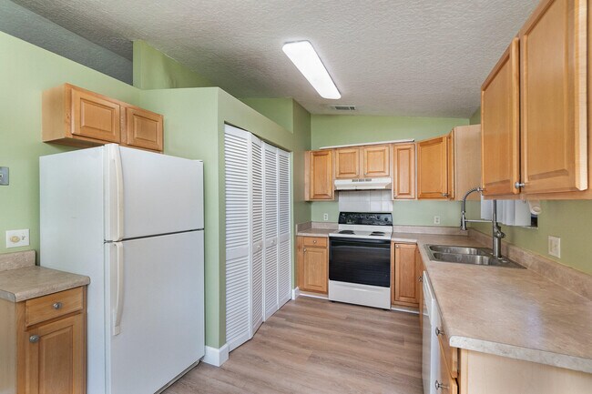Building Photo - 158 Shalimar Ave NW