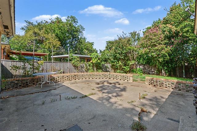 Building Photo - 8057 Fall River Dr