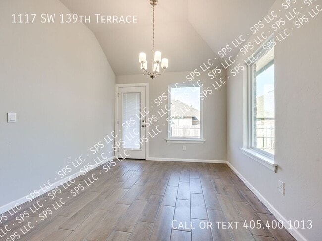 Building Photo - 1117 SW 139th Ter