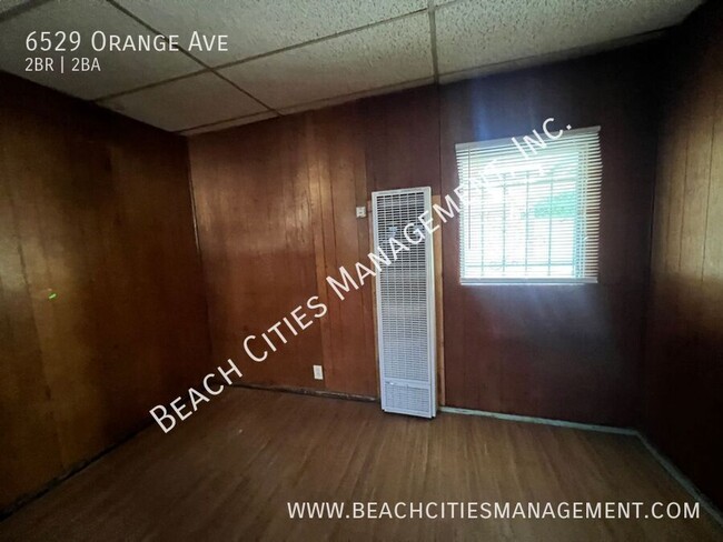 Building Photo - Large 2 Bedroom Home In North Long Beach