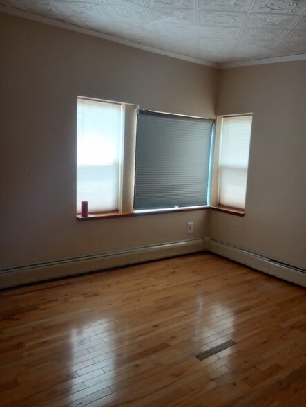Bedroom - 28057 Knowles Rd