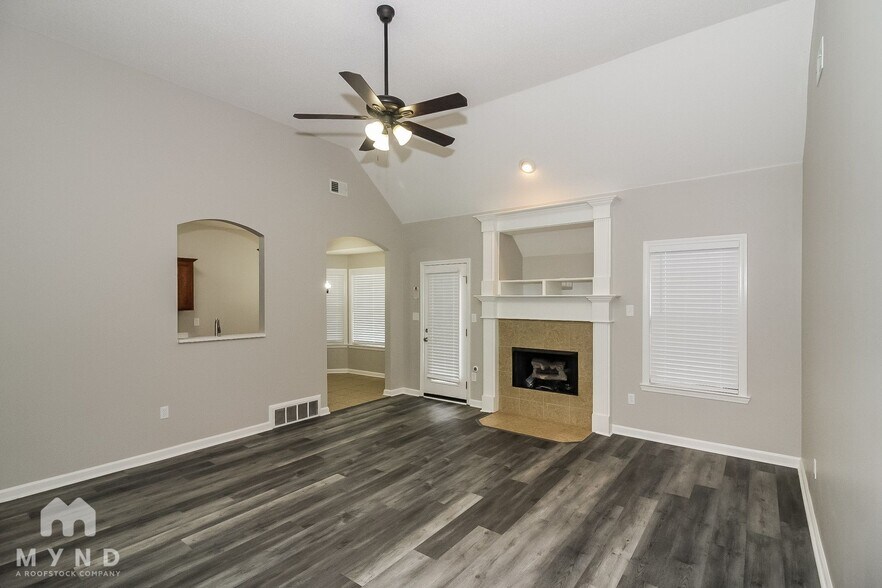 Building Photo - 40 Abbey Rd