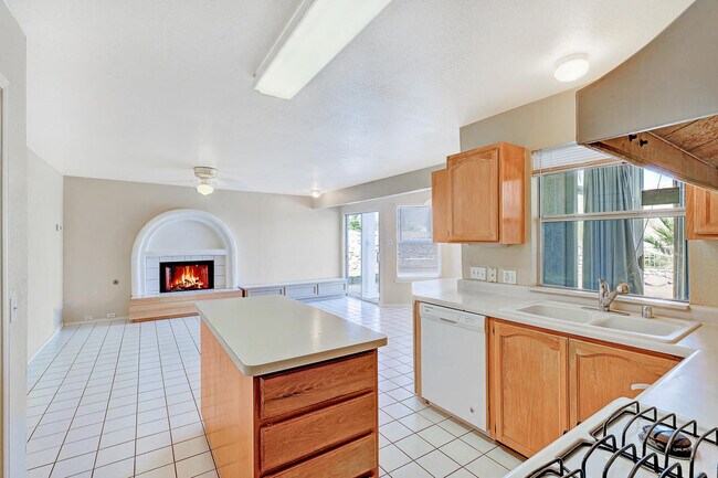 Building Photo - 7408 Big Bend Dr