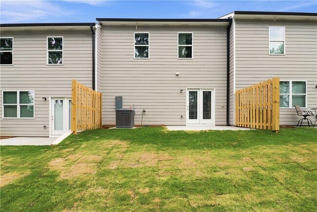 Building Photo - 56 Berryville Dr