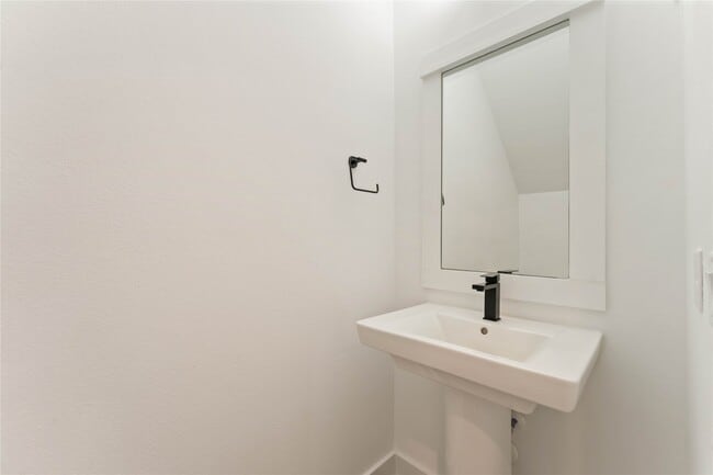 Building Photo - 5824 Highland Sky Ln