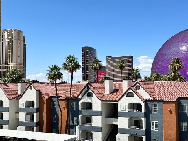 Building Photo - Beautiful  furnished 1 bedroom with a view of the Sphere!