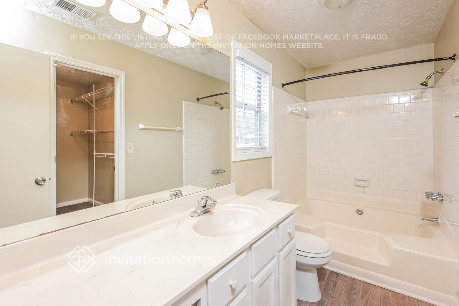 Building Photo - 1210 Opal Cir