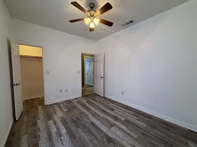 Building Photo - Charming Home Located in California City