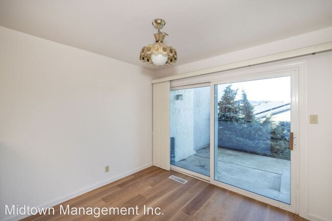 Building Photo - 4 br, 2.5 bath House - 2506 Hastings Dr