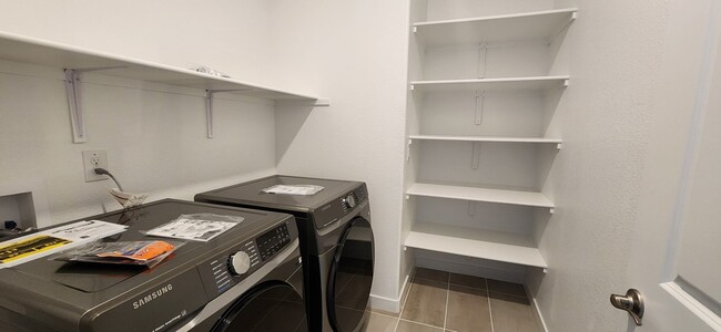 Building Photo - Brand New 4 Bedroom 3 Bathroom Home in Elk...