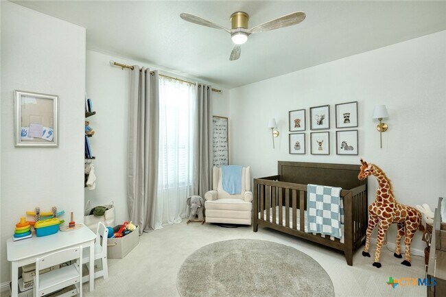 Building Photo - 7233 Menchaca Rd