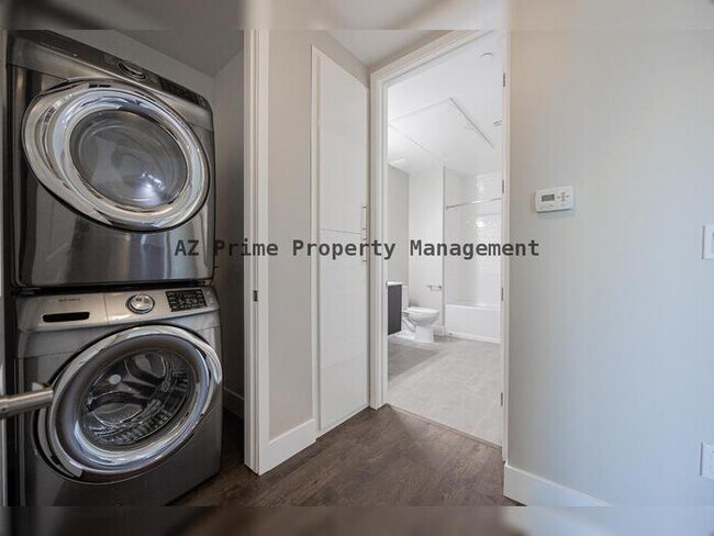 Building Photo - 7300 E Earll Dr