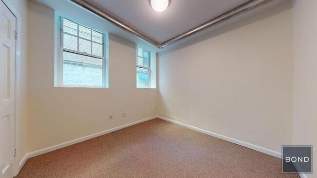 Building Photo - 2 bedroom in NEW YORK NY 10014