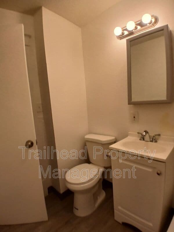 Building Photo - 104 N Indiana Ave