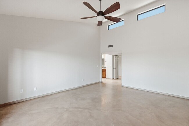Building Photo - Pending/ Rented - Refined Desert Living in the Catalina Foothills