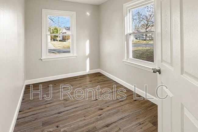 Building Photo - 1175 St Matthew Dr