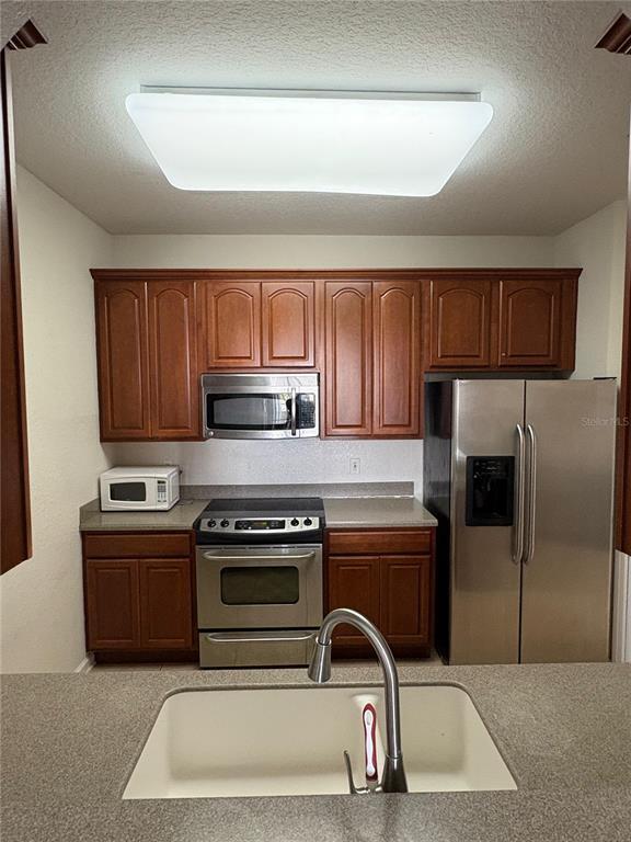 Building Photo - 4102 Breakview Dr