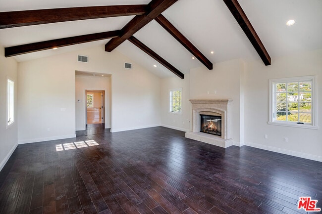 Building Photo - 17390 Tramonto Dr