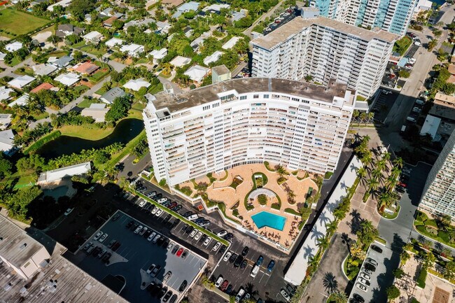 Building Photo - 2000 S Ocean Dr