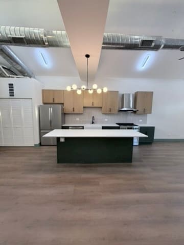 Building Photo - 1806 S Jefferson St