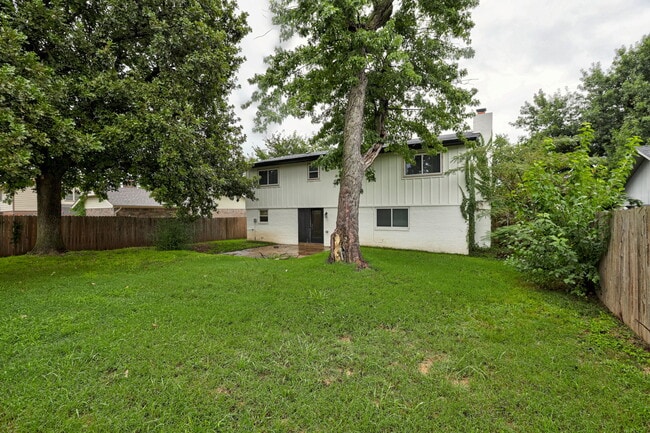 Building Photo - 1707 Ridgemont Cir